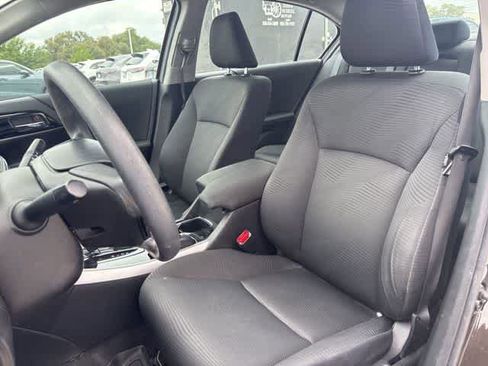 Used 2016 Honda Accord LX image 21