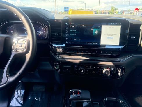 Used 2024 Chevrolet Silverado 1500 ZR2 w/ Technology Package AWD/4WD image 17