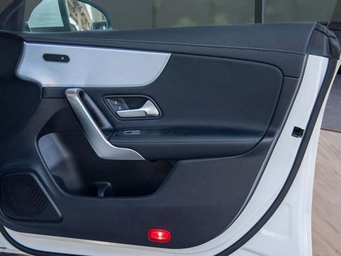 Used 2022 Mercedes-Benz CLA 250 image 30