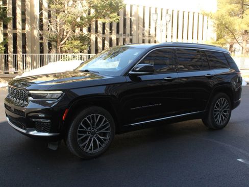 Used 2021 Jeep Grand Cherokee L Summit image 11