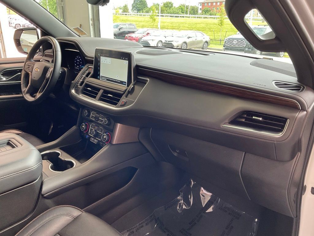 Used 2024 Chevrolet Tahoe High Country AWD/4WD image 18