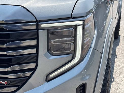 Used 2023 GMC Sierra 1500 AT4 w/ AT4 Premium Package AWD/4WD image 10