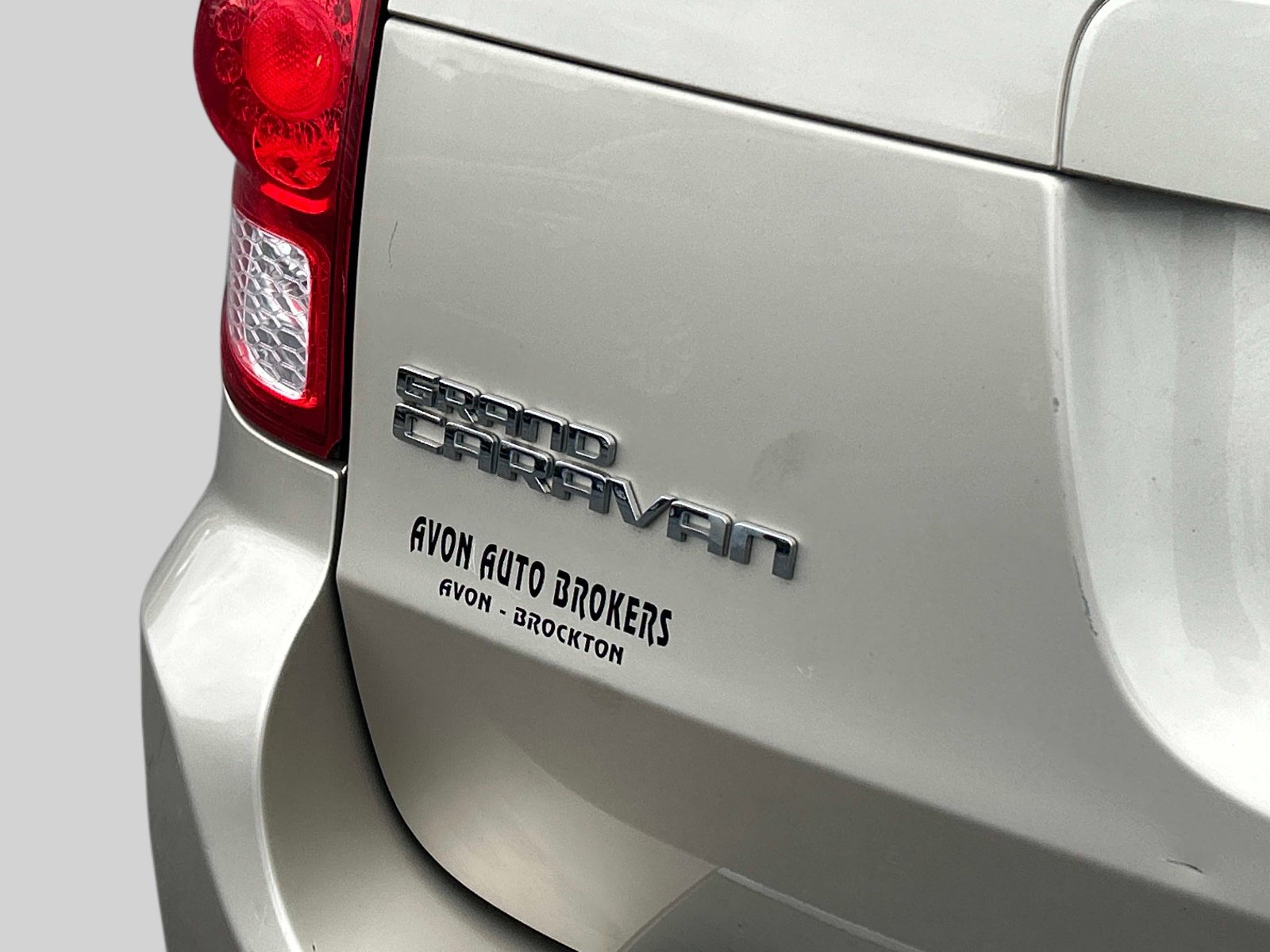 Used 2014 Dodge Grand Caravan SXT FWD image 13