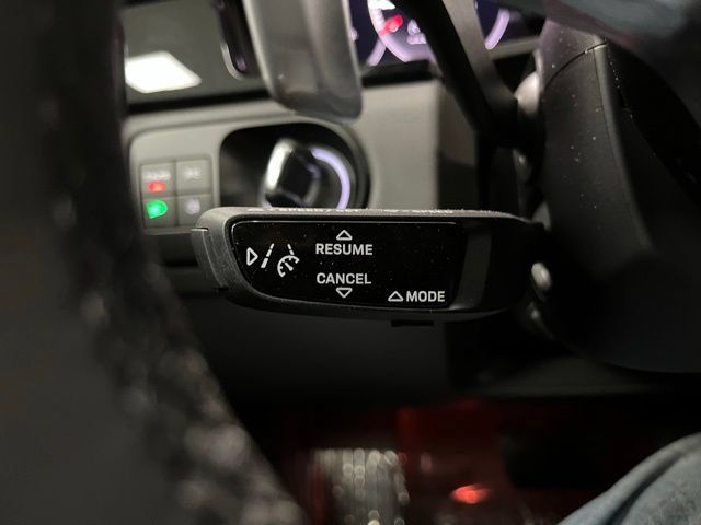 Used 2022 Porsche Cayenne Platinum Edition AWD/4WD image 27
