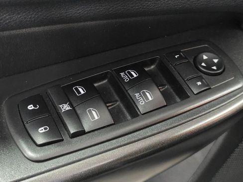 Used 2019 Jeep Cherokee Trailhawk w/ Cold Weather Group image 23