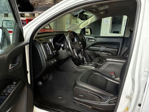 Used 2022 GMC Canyon AT4 AWD/4WD image 15
