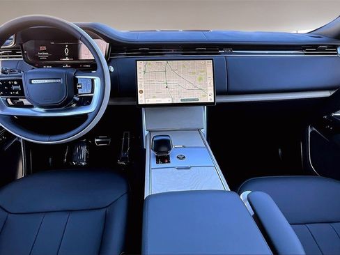 New 2025 Land Rover Range Rover SV image 5