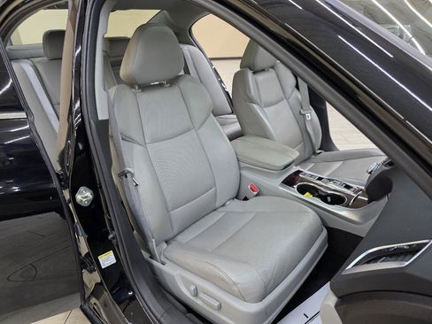 Used 2016 Acura TLX V6 SH-AWD w/ Technology Pkg image 18