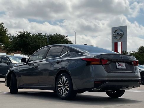 New 2026 Nissan Altima 2.5 SV FWD image 6