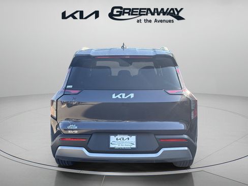 New 2026 Kia EV9 Wind image 3
