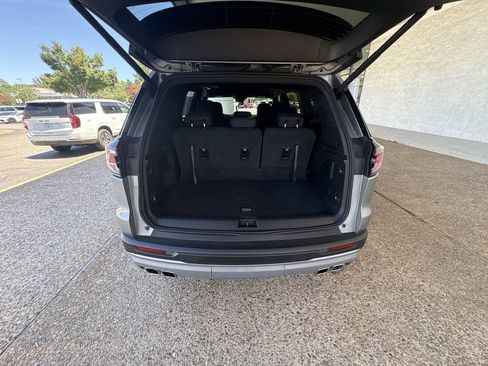 Certified 2025 GMC Acadia Elevation FWD image 26