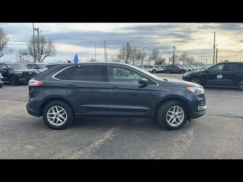 Certified 2023 Ford Edge SEL w/ Convenience Package AWD/4WD image 3