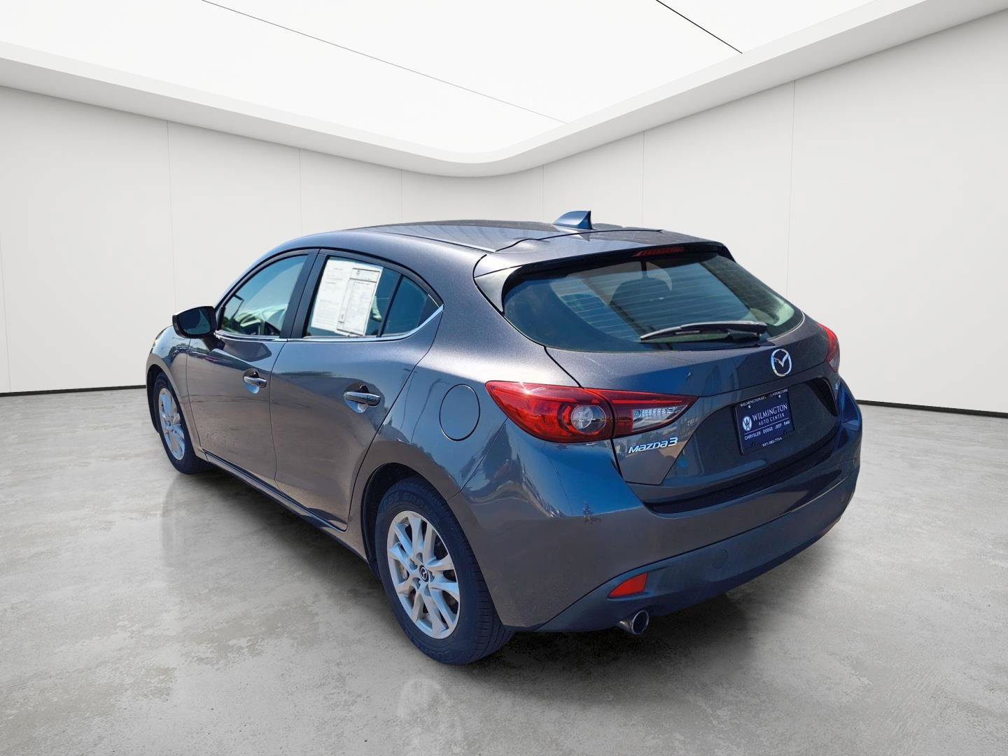 Used 2016 MAZDA MAZDA3 i Touring w/ Popular Equipment Package FWD image 38