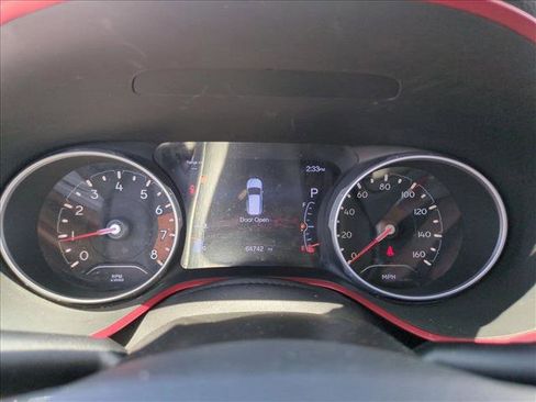Used 2020 Jeep Compass Trailhawk AWD/4WD image 11