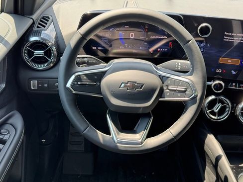 New 2025 Chevrolet Blazer EV LT image 17