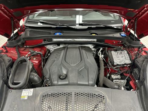 Used 2022 Porsche Macan image 47