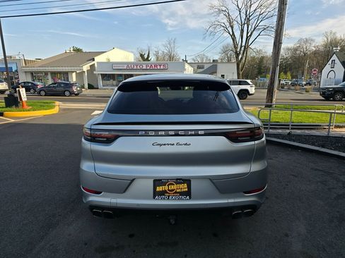 Used 2020 Porsche Cayenne Turbo AWD/4WD image 25