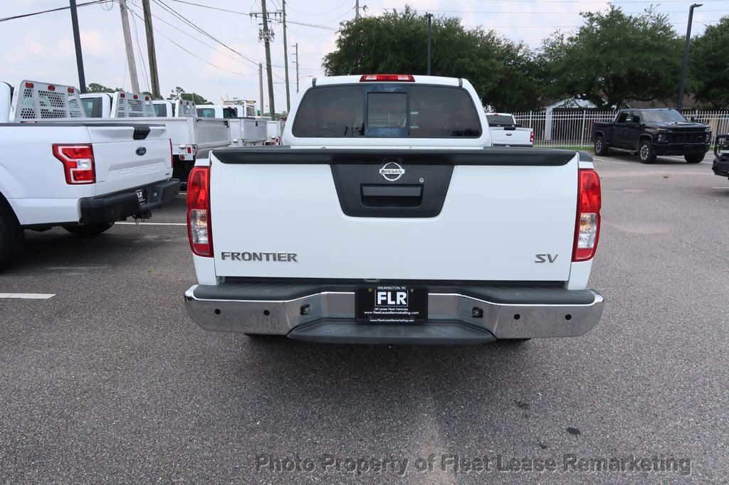 Used 2016 Nissan Frontier SV RWD image 4