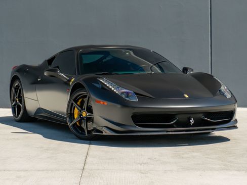 Used 2012 Ferrari 458 Italia Coupe image 5