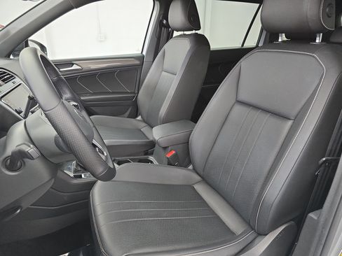 Certified 2023 Volkswagen Tiguan SE R-Line image 14
