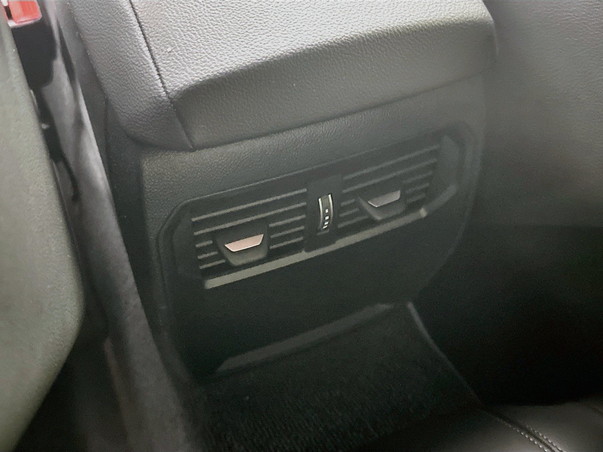 Used 2025 BMW M440i Convertible RWD image 28