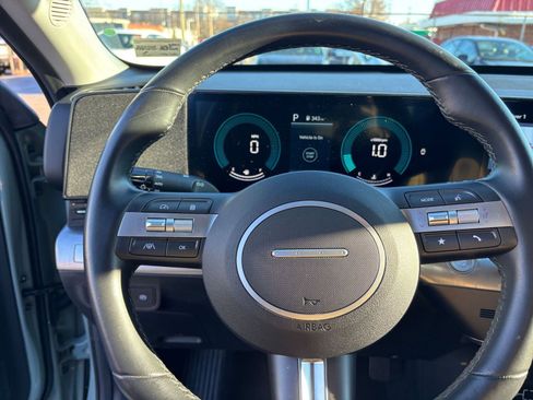 Used 2025 Hyundai Kona SEL image 28