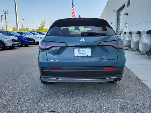 Used 2024 Honda HR-V Sport image 5