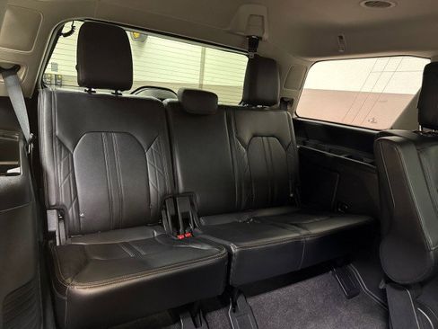 Used 2018 Ford Expedition Platinum image 78