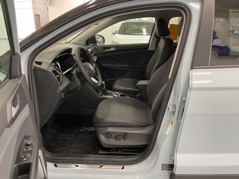 New 2026 Volkswagen Taos SE AWD/4WD image 7