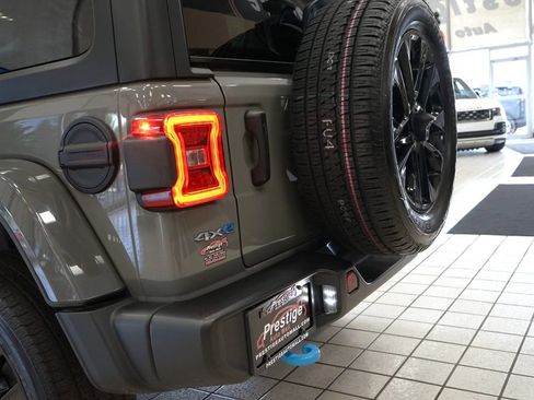 Used 2023 Jeep Wrangler Unlimited Sahara w/ Cold Weather Group AWD/4WD image 16
