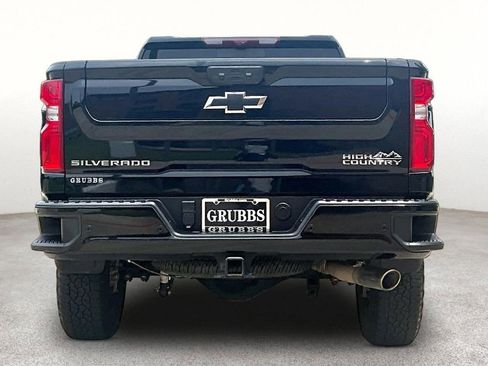 Used 2024 Chevrolet Silverado 2500 High Country w/ High Country Premium Package AWD/4WD image 7