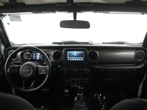 Used 2018 Jeep Wrangler Unlimited Sport S AWD/4WD image 13
