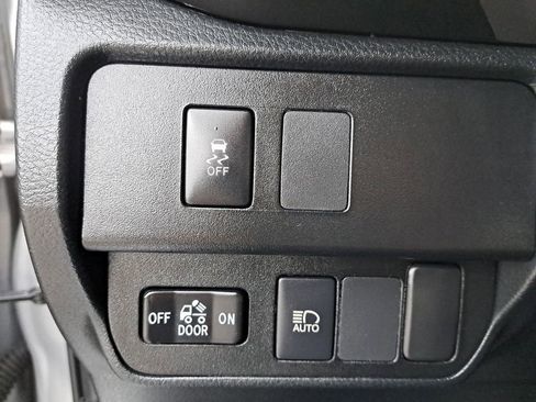 Certified 2020 Toyota Tacoma SR5 image 26