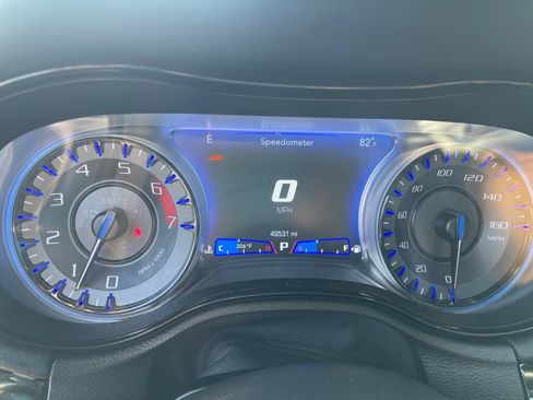 Used 2023 Chrysler 300 C RWD image 25