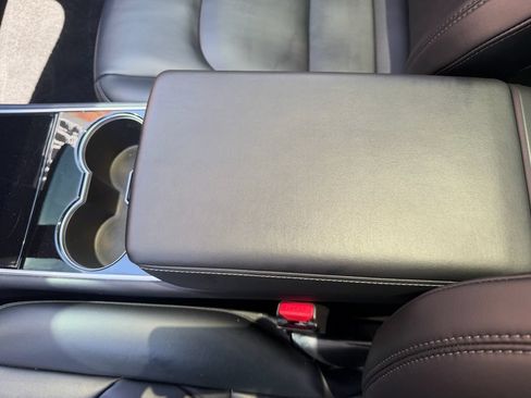 Used 2018 Tesla Model 3 Long Range RWD image 32