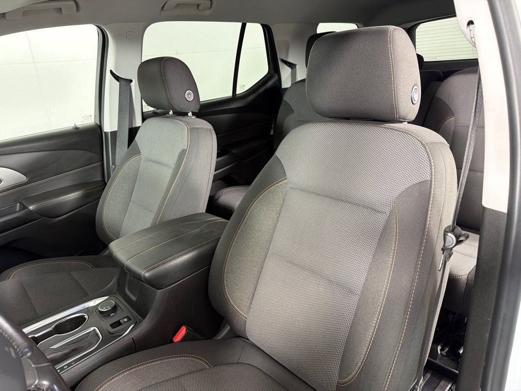 Used 2019 Chevrolet Traverse LT FWD image 12