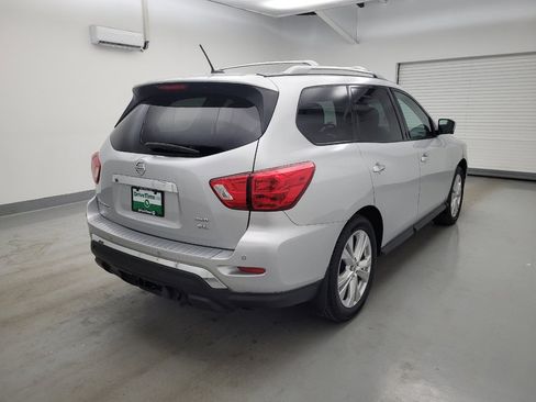 Used 2018 Nissan Pathfinder SL w/ SL Premium Package AWD/4WD image 9