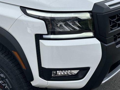 New 2026 Nissan Frontier PRO-4X w/ Pro-4x Convenience Package AWD/4WD image 9