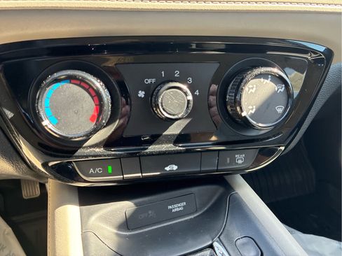 Used 2022 Honda HR-V LX image 15