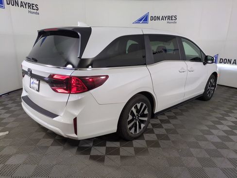 Certified 2025 Honda Odyssey EX-L image 9