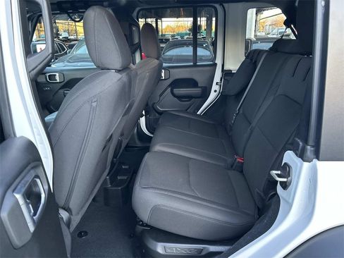 Used 2023 Jeep Wrangler Unlimited w/ Dual Top Group image 12