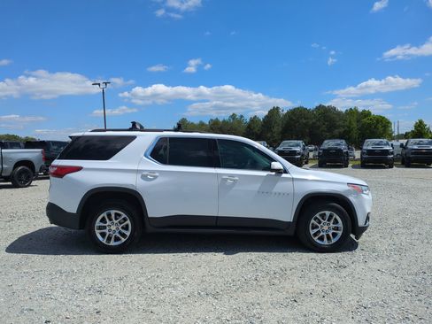 Used 2019 Chevrolet Traverse LT FWD image 22