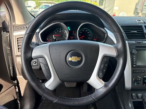 Used 2011 Chevrolet Traverse LT w/ LPO, 'HIT The Road' Package FWD image 15