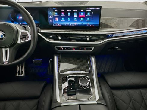 Used 2025 BMW X6 M60i image 11