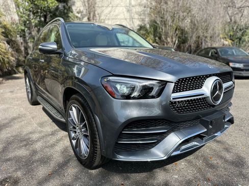 Used 2022 Mercedes-Benz GLE 350 4MATIC w/ AMG Line Exterior image 3