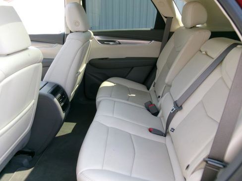 Used 2020 Cadillac XT5 Premium Luxury FWD image 10
