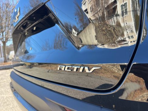 Used 2024 Chevrolet Trax ACTIV w/ Sunroof Package image 9