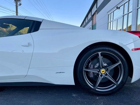 Used 2013 Ferrari 458 Spider image 21
