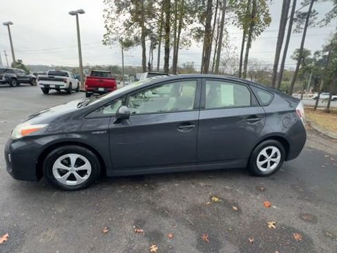 Used 2014 Toyota Prius Two image 7