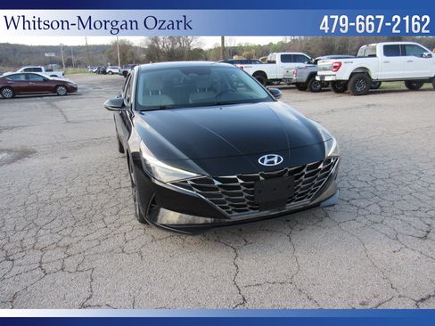 Used 2021 Hyundai Elantra Limited image 18
